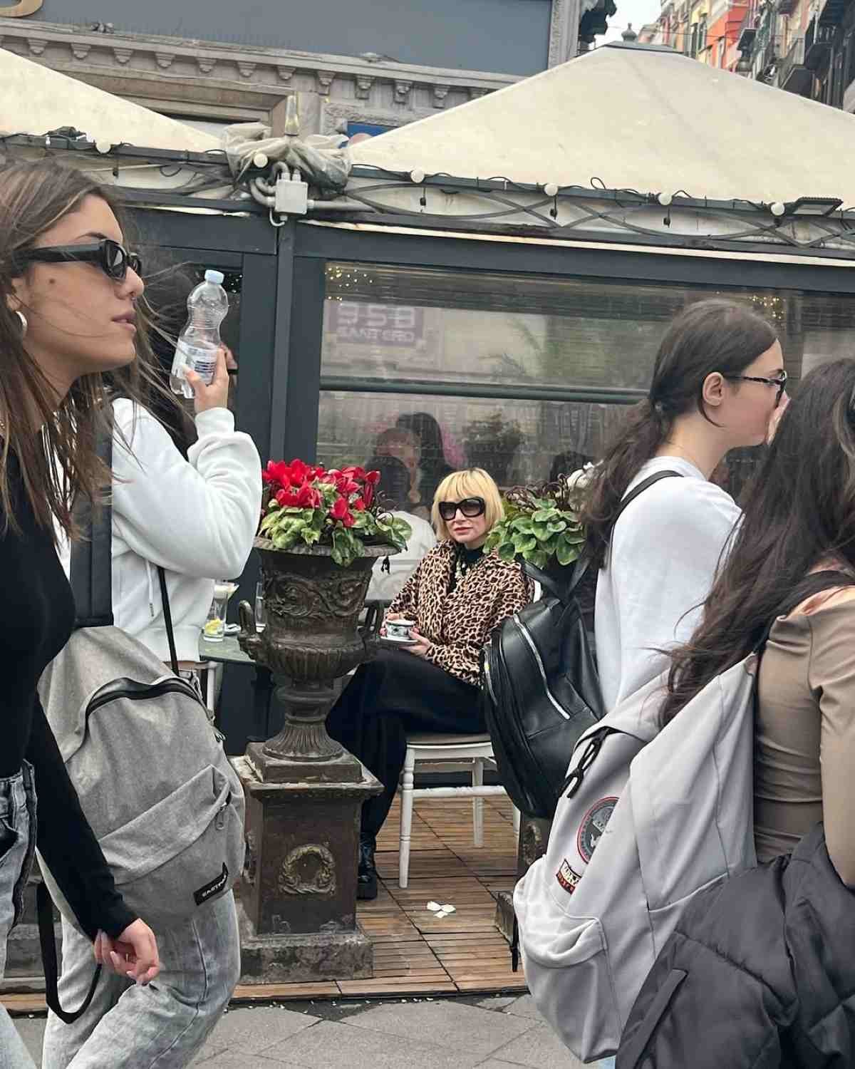 Η Ελεωνόρα Ζουγανέλη στη Νάπολη