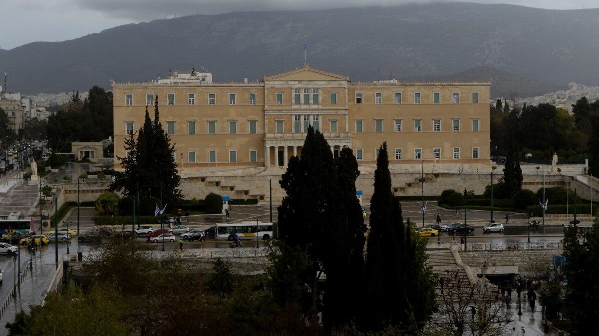 Η αθήνα βροχερή