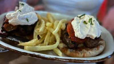 πιάτο από το ταβερνάκι Μπαμπέσα