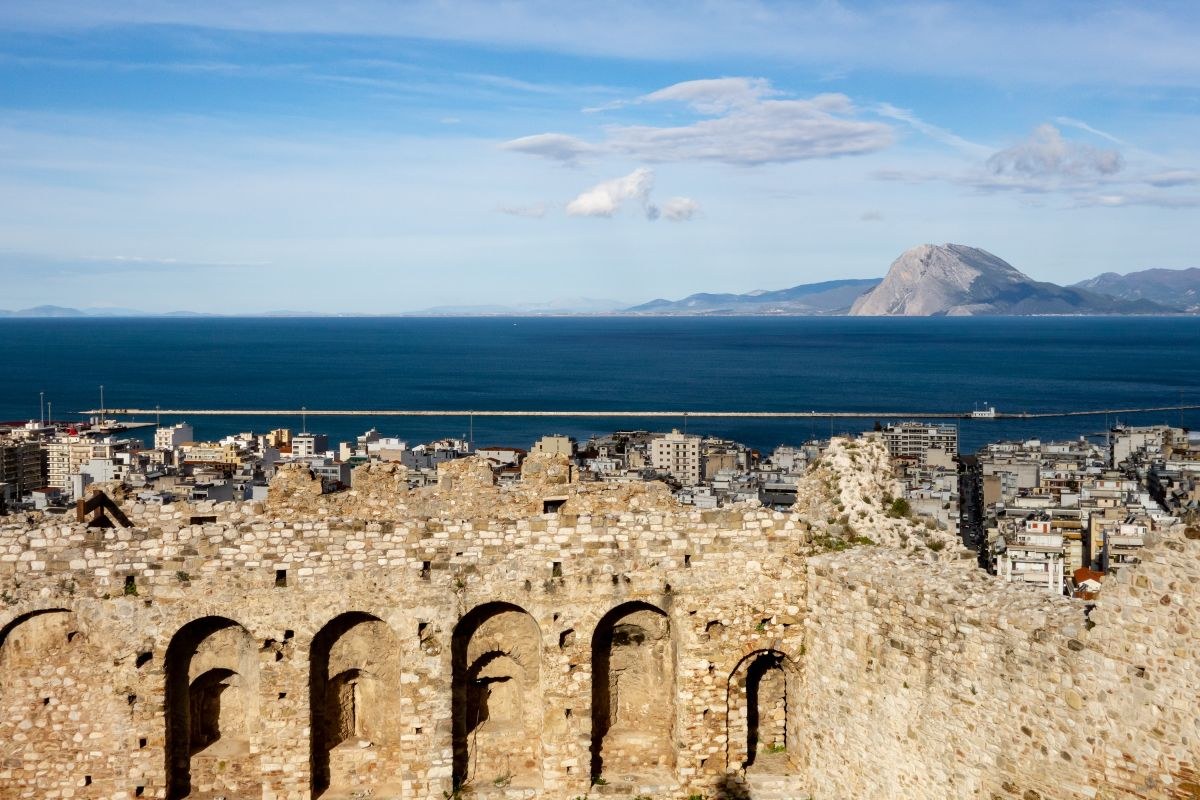μεσαιωνικά τείχη της Πάτρας