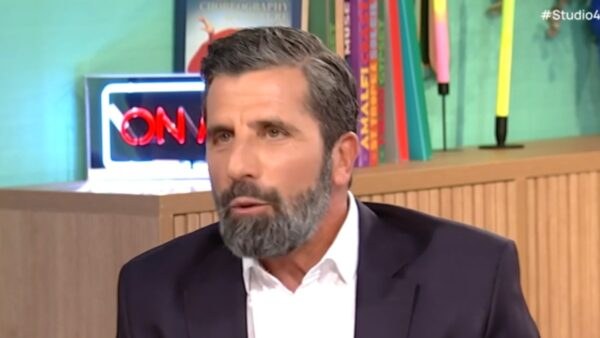 Ο Θανάσης Βισκαδουράκης στο Στούντιο 4