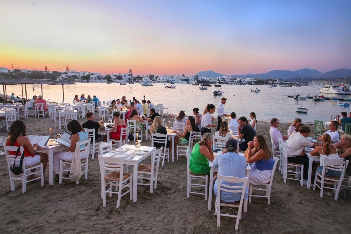akrotiri εστιατόριο στην Μήλο