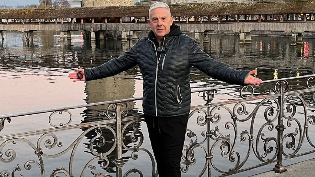 Τάσος Δούσης Ελβετία
