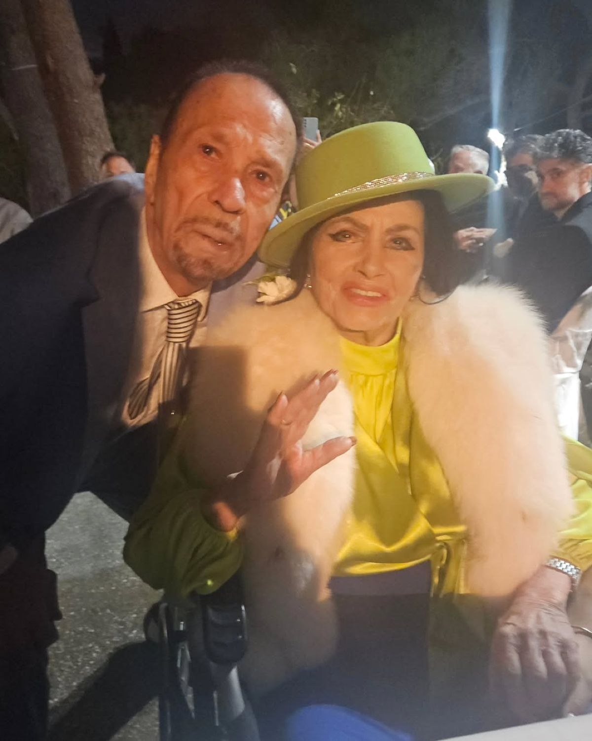 Ζωζώ Σαπουντζάκη καροτσάκι