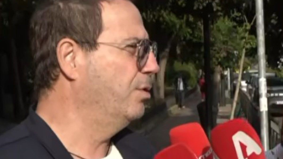Ο Βασίλης Γκουρούσης έξω από τα δικαστήρια