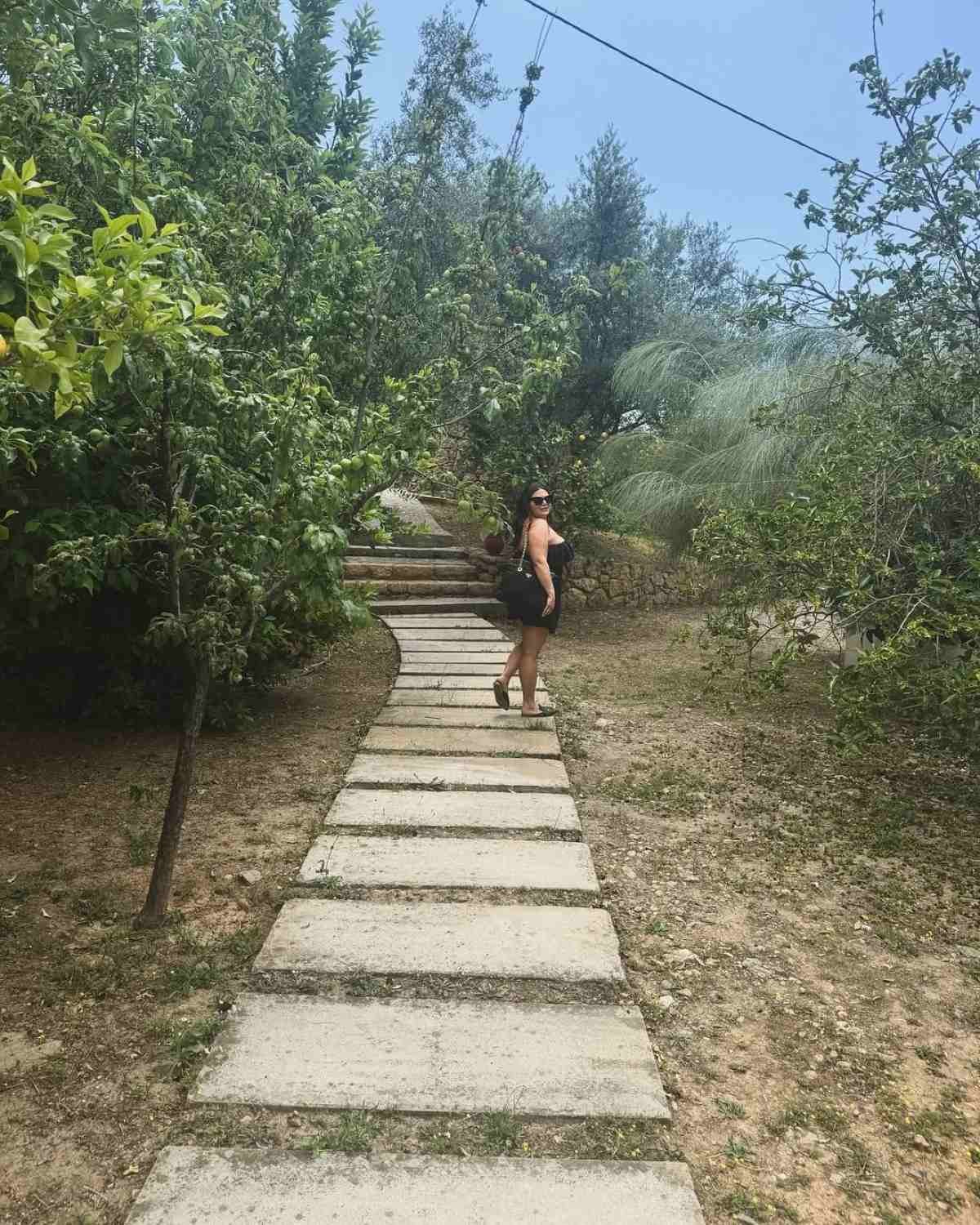 Η Δανάη Μπάρκα στο Instagram