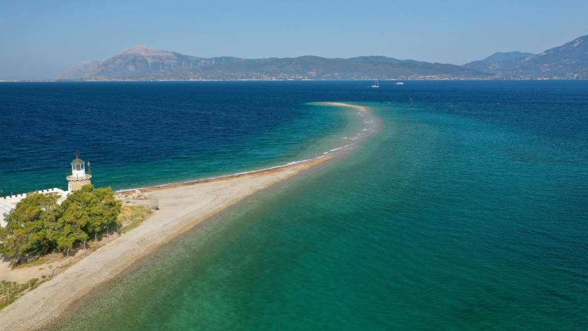 παραλία δρέπανο πάτρα