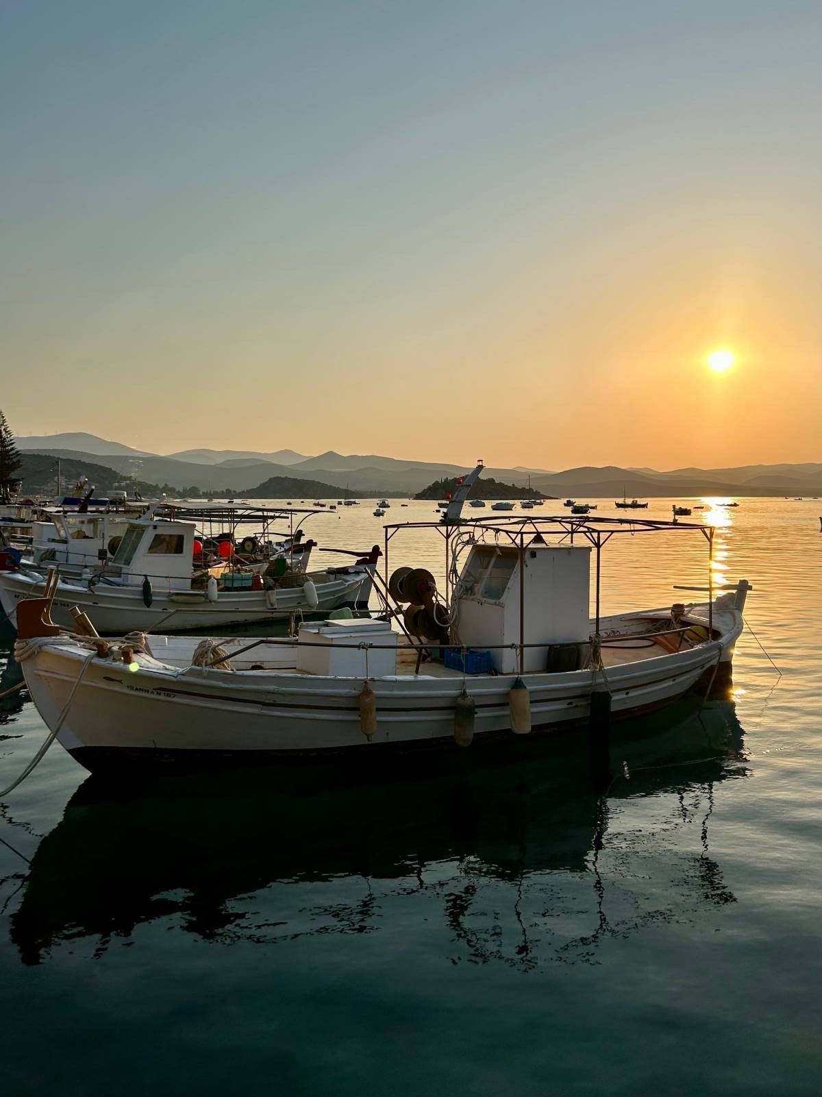 ηλιοβασίλεμα Τολό