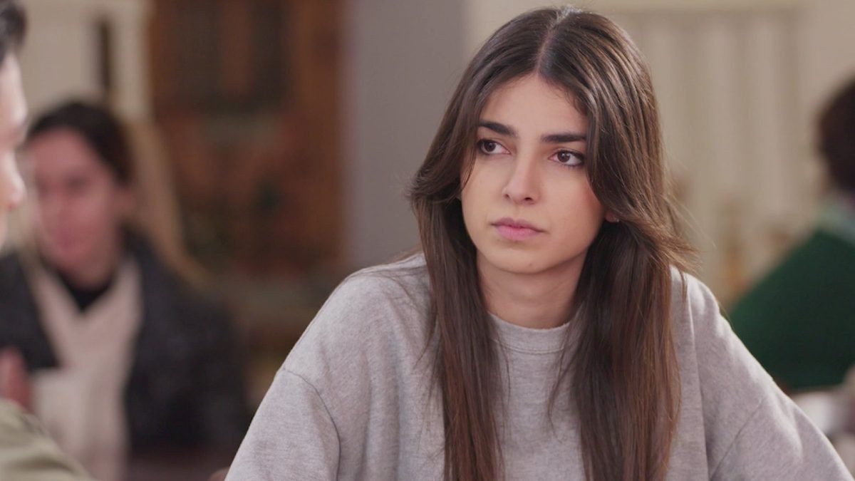 Η γη της ελιάς (25/5): «Η ζωή μου έχει οδηγηθεί σε αδιέξοδο» - Η Ασπασία σε απελπισία για τη ζωή της με τον Δημοσθένη