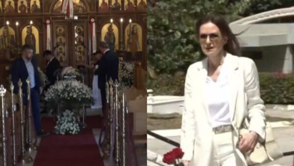 Η Κάτια Δανδουλάκη στην κηδεία του Νίκου Γαλανού