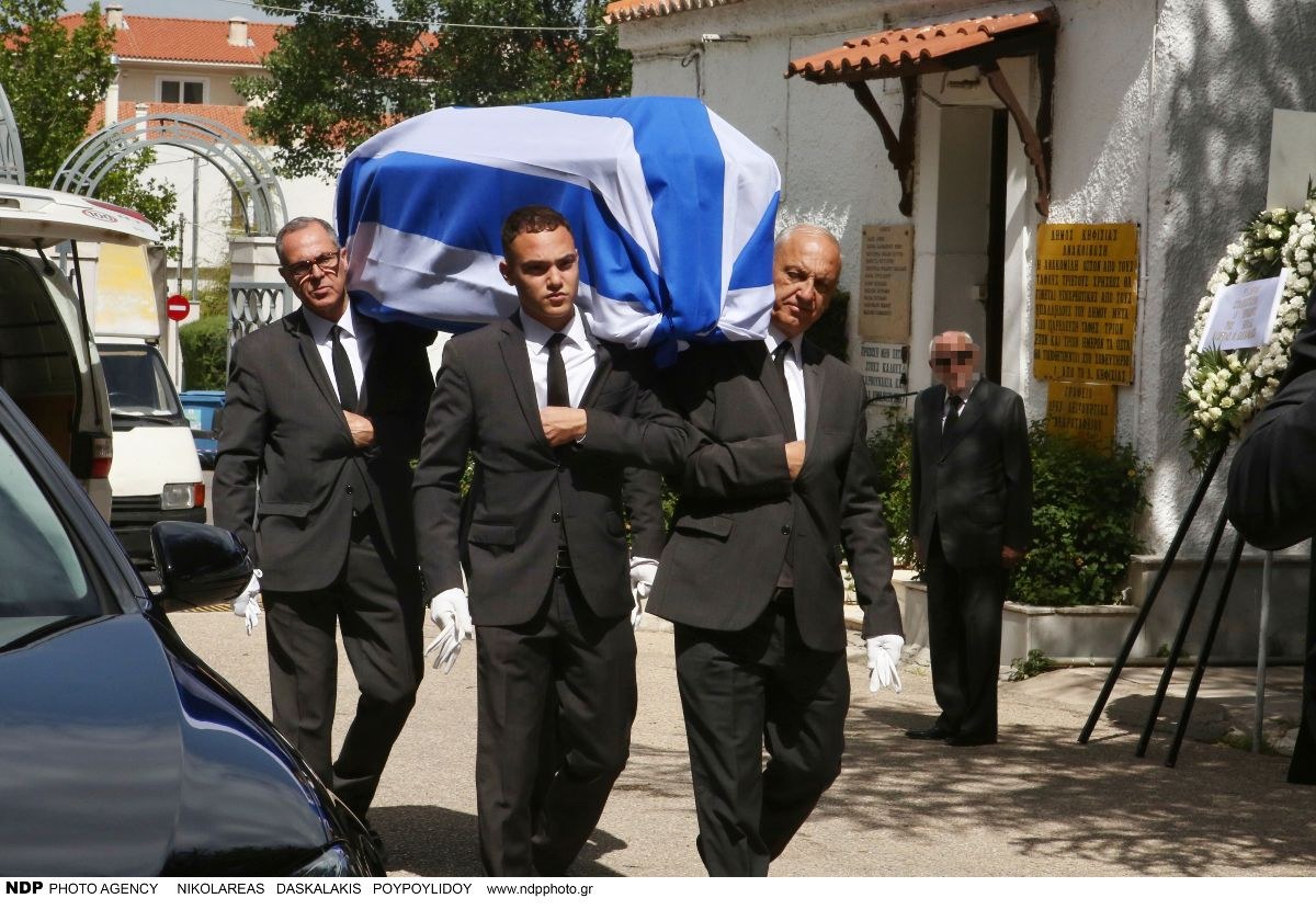Κηδεία Πέτρου Μολυβιάτη