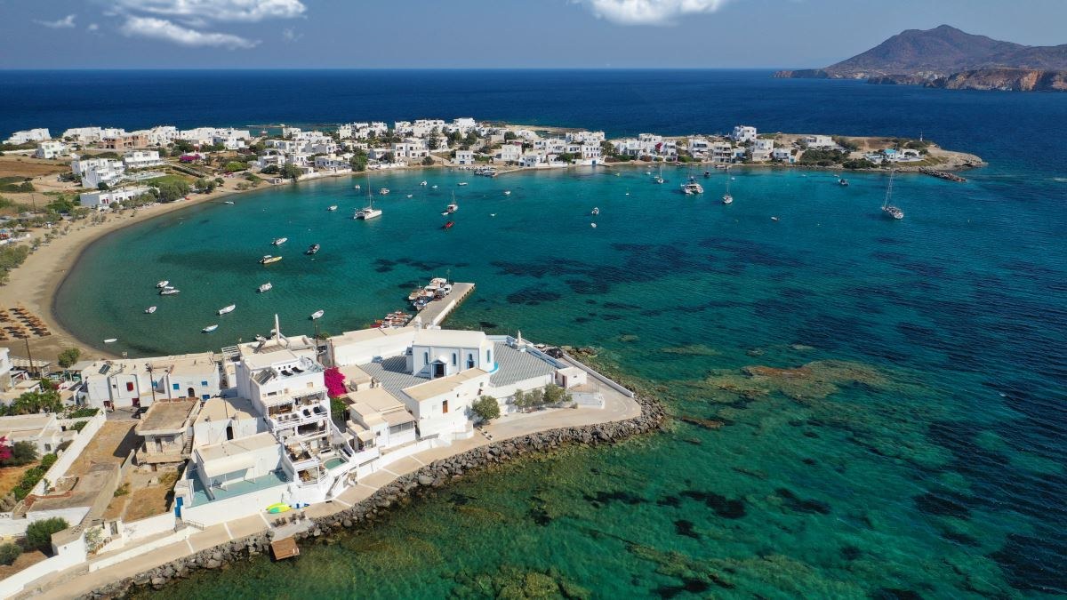 Πολλώνια Μήλος