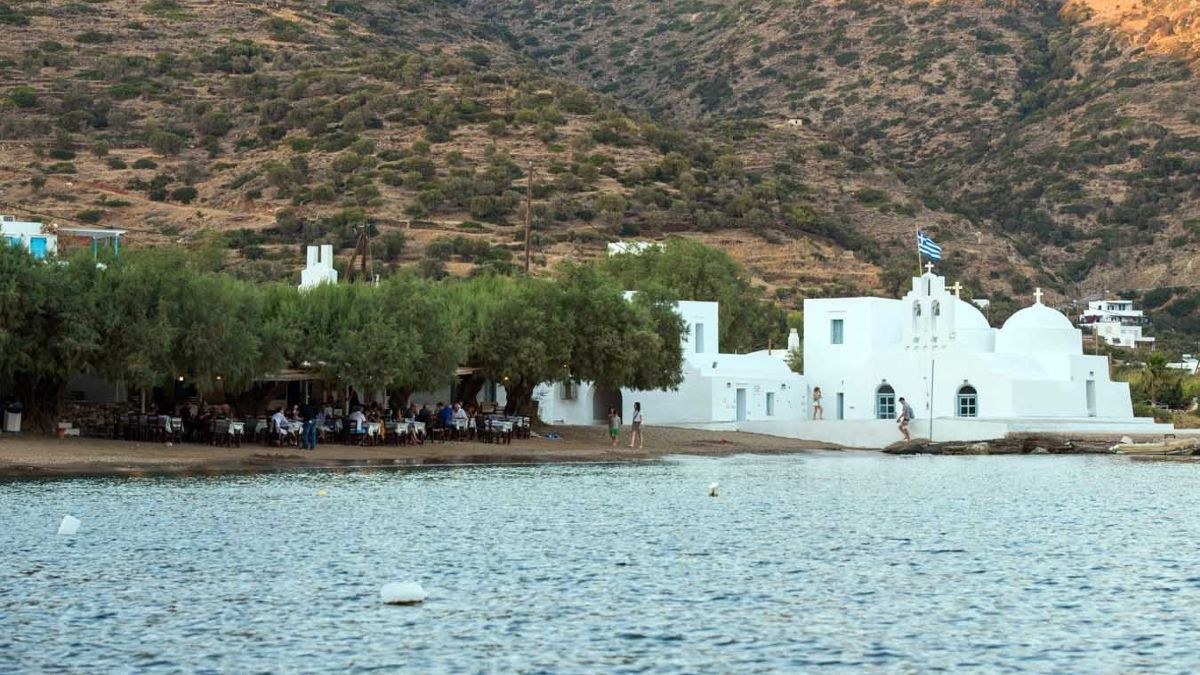 παραδοσιακη΄ταβέρνα Το Τσικάλι