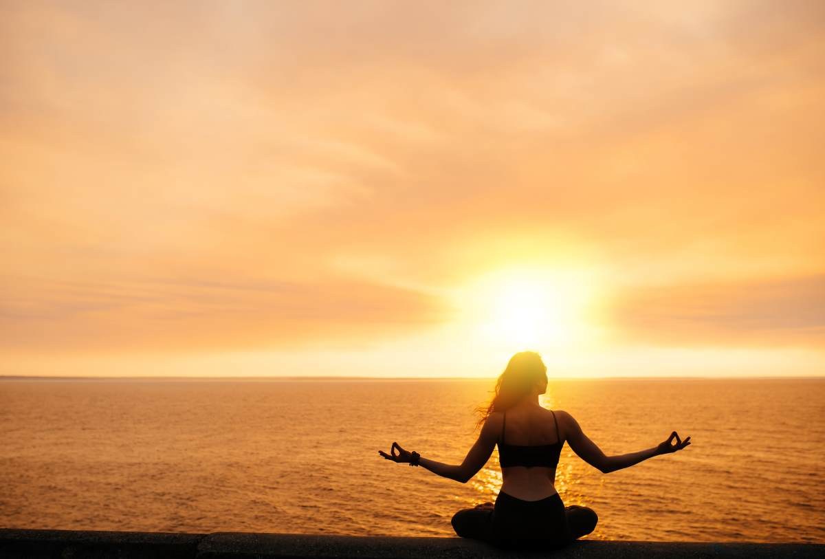 Yoga στη θάλασσα