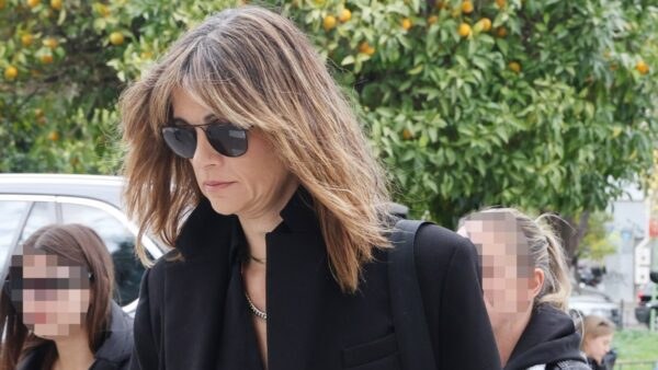 Η Άννα Μαρία Παπαχαραλάμπους στο δικαστήριο