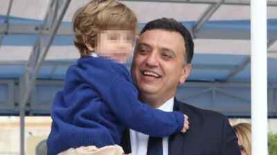 Ο Βασίλης Κικίλιας με τον γιο του