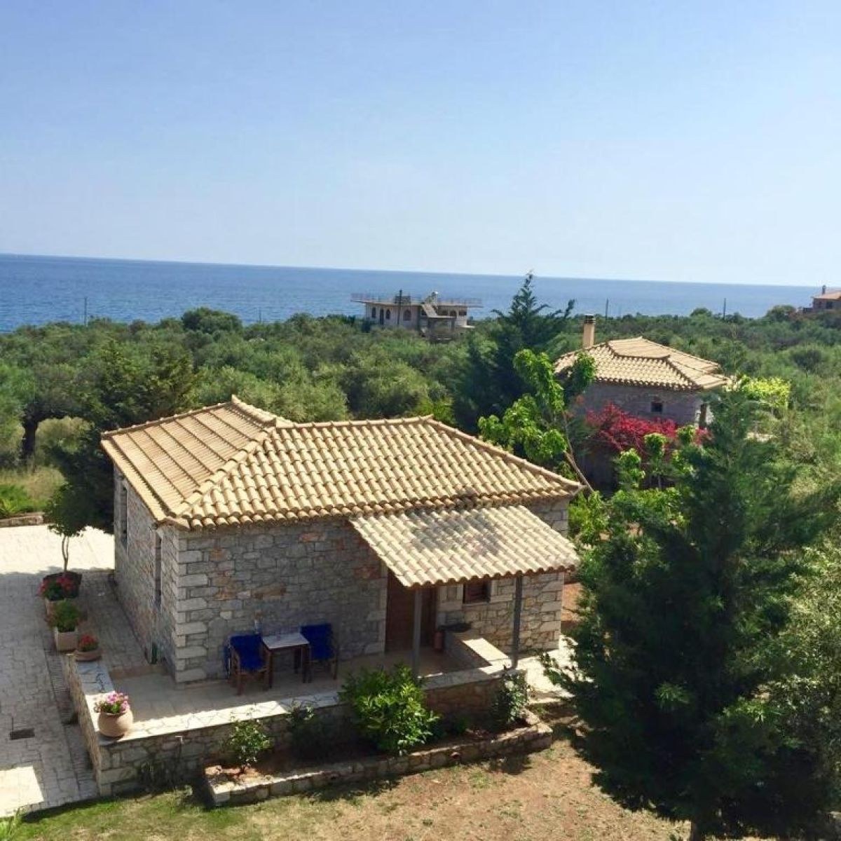 Οι πετρόχτιστες κατοικίες Mouses Villas