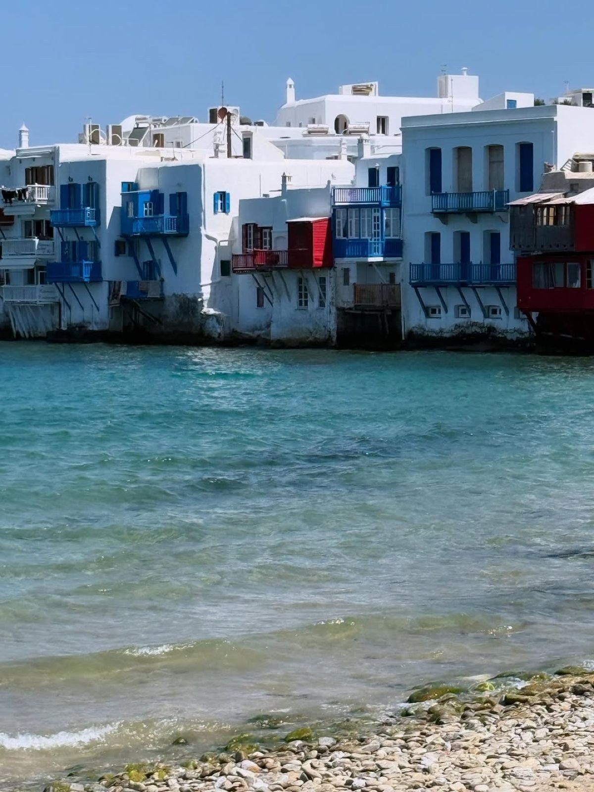 Νάνσυ Αντωνίου: Η τρυφερή ανάρτηση με τον Γρηγόρη Αρναούτογλου σε νησιώτικο ταβερνάκι