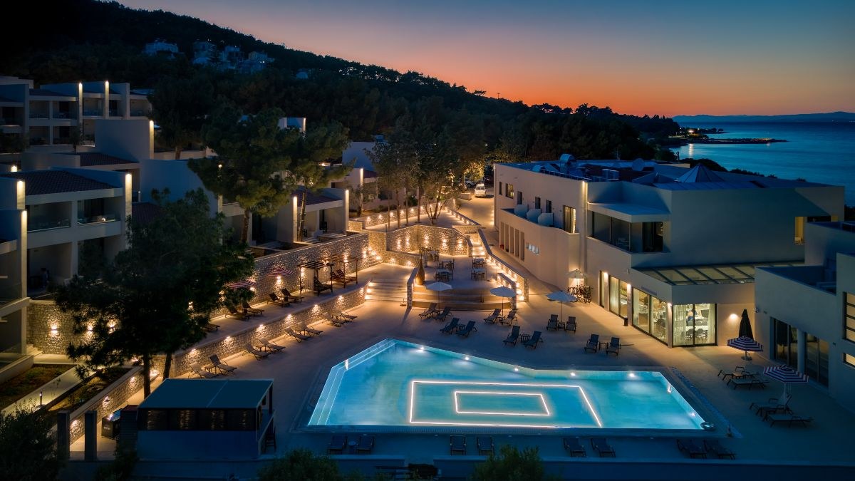 Το εντυπωσιακό Mythical Coast