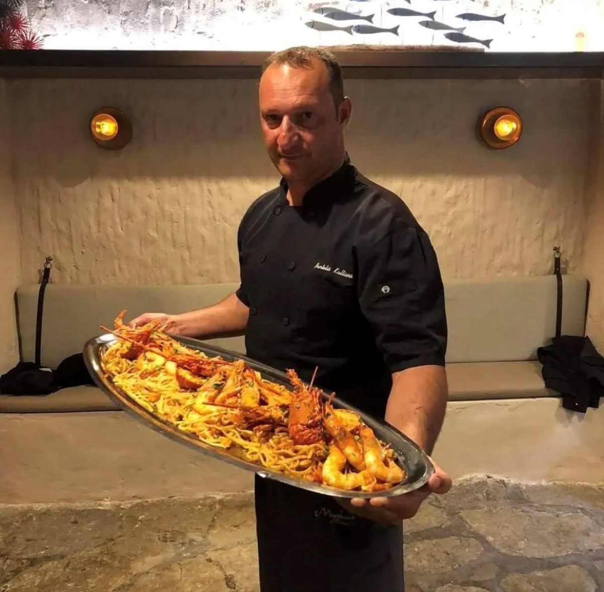 Στο εστιατόριο Παντελής