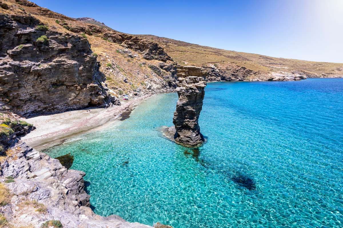 παραλία γριάς το πήδημα