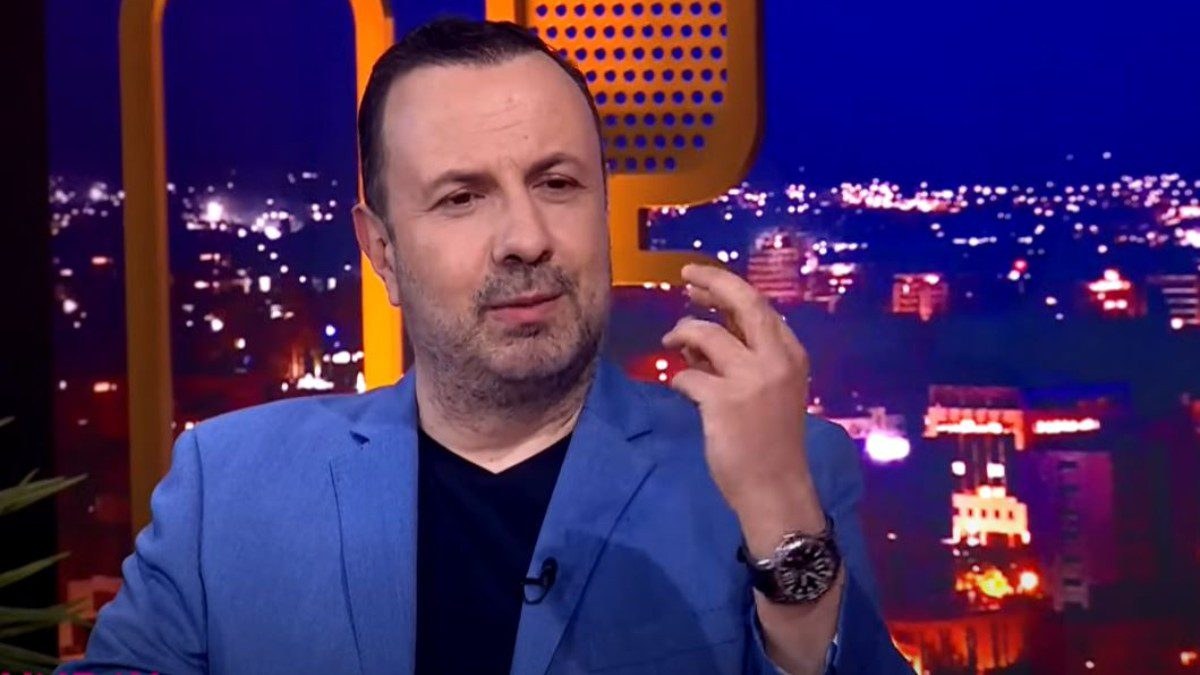 Ο Τάσος Τρύφωνος στο Sunday Night