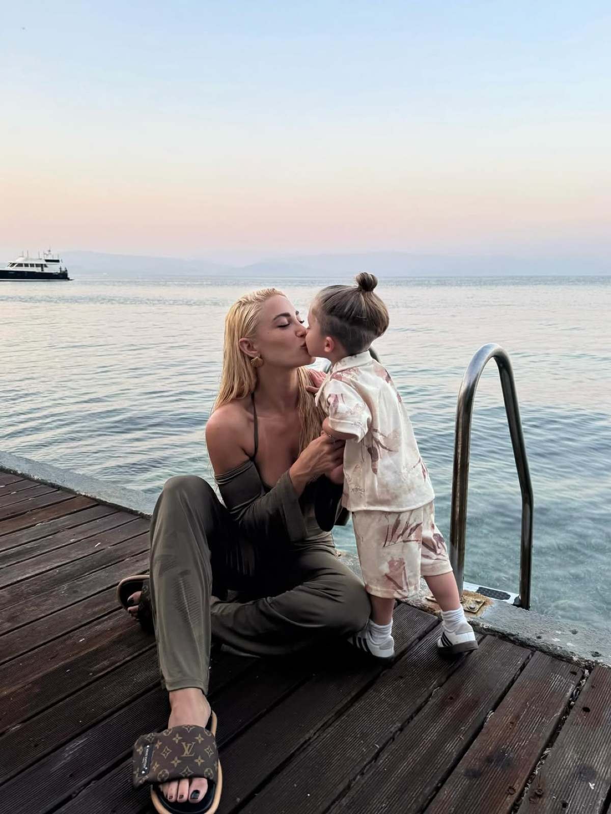 Η Ιωάννα Τούνη με τον γιο της, Πάρη