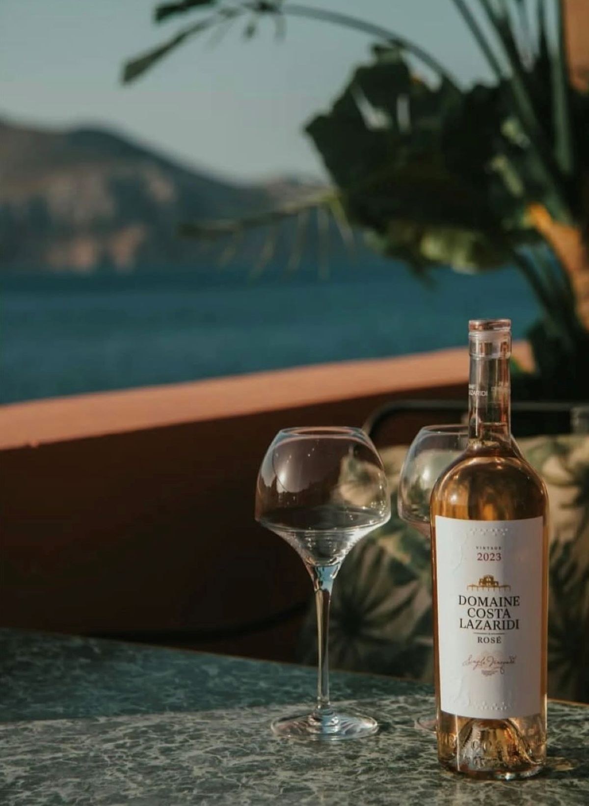 κρασί στο Yachta