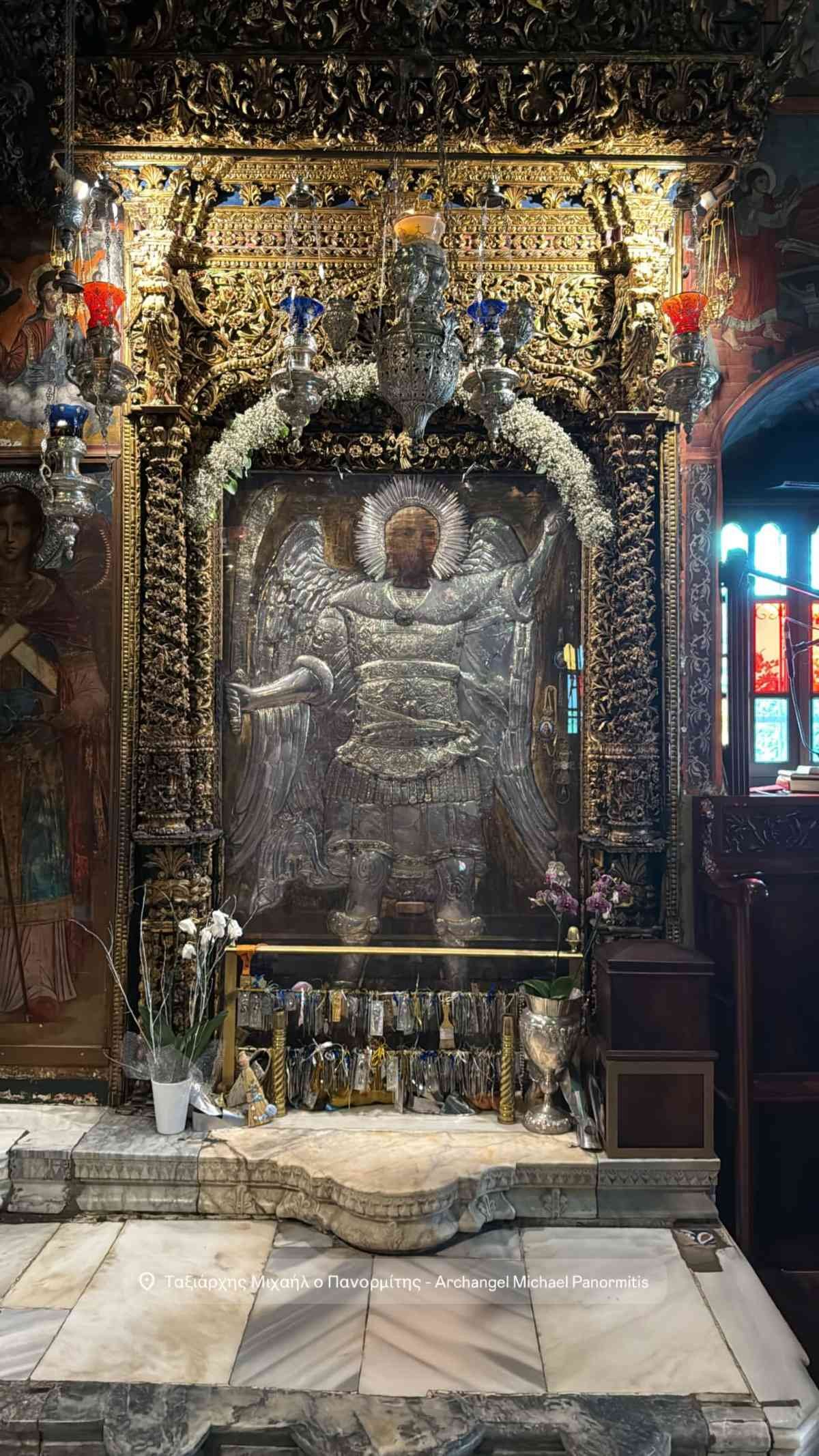 Ο Νίκος Οικονομόπουλος στη Σύμη