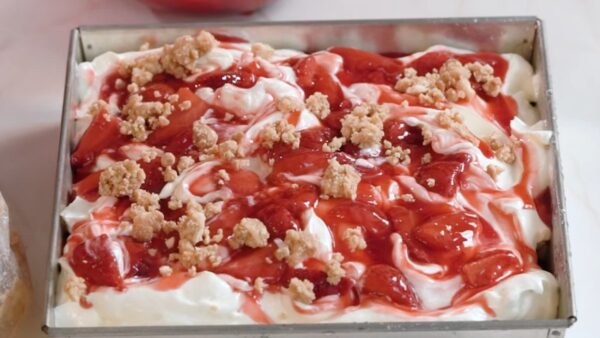 To cheesecake φράουλα