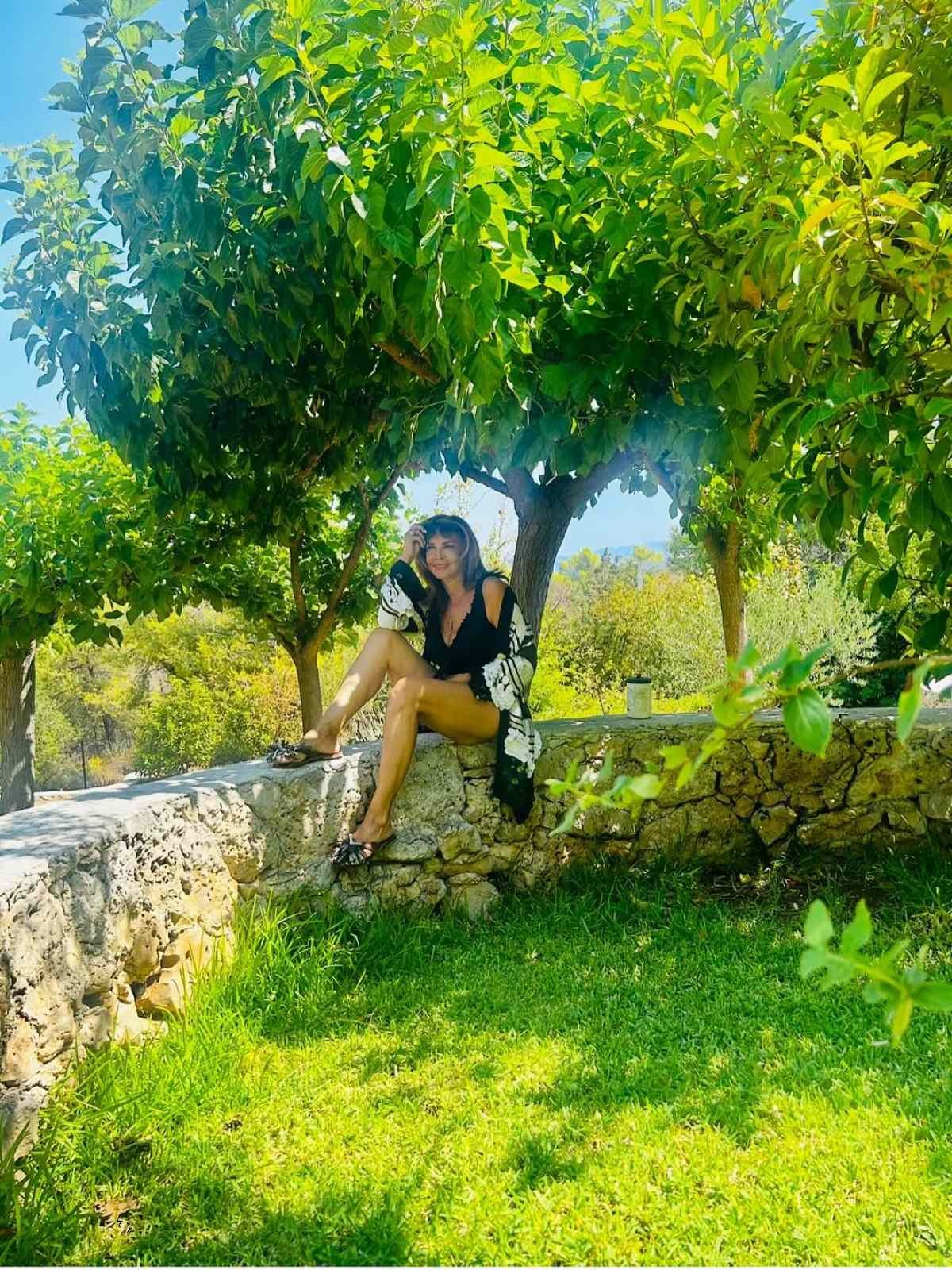 Ο κήπος στο εξοχικό της Μιμής Ντενίση