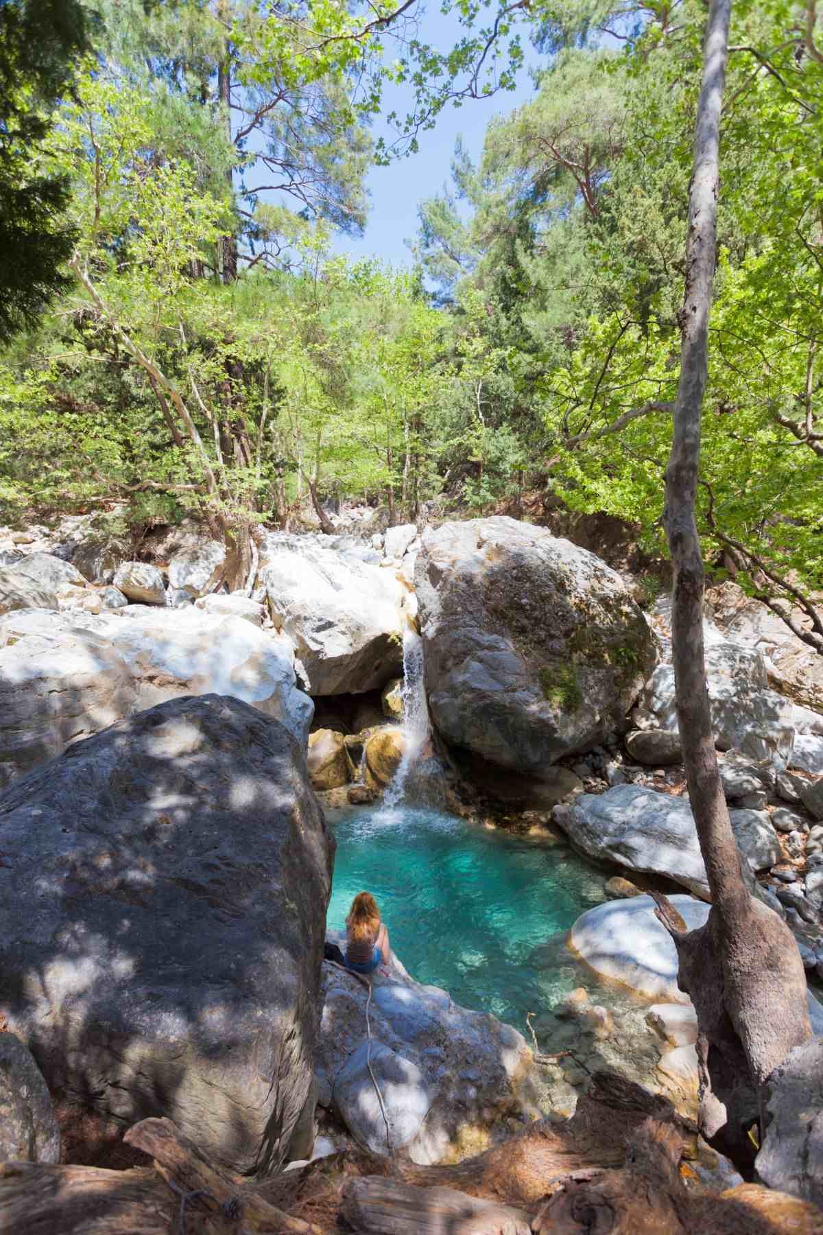 Τρεχούμενα νερά στο φαράγγι της Σαμαρια΄ς