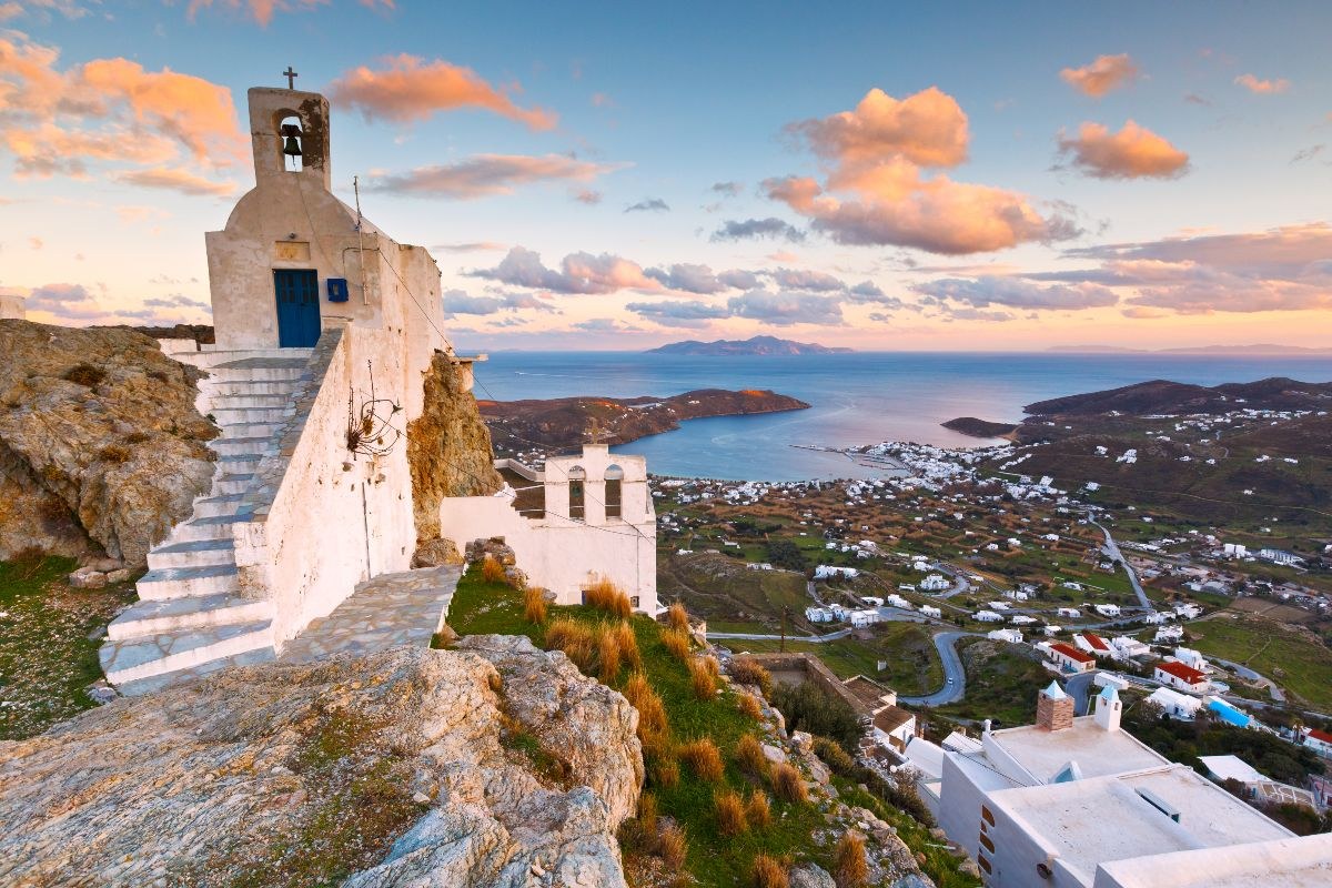 Θέα από τη Χώρα της Σερίφου