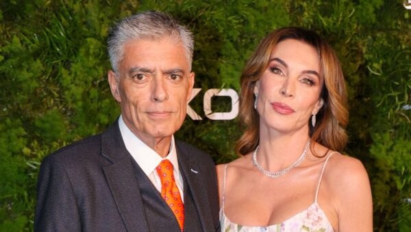 Ο Νίκος Ευαγγελάτος και η Τατιάνα Στεφανίδου