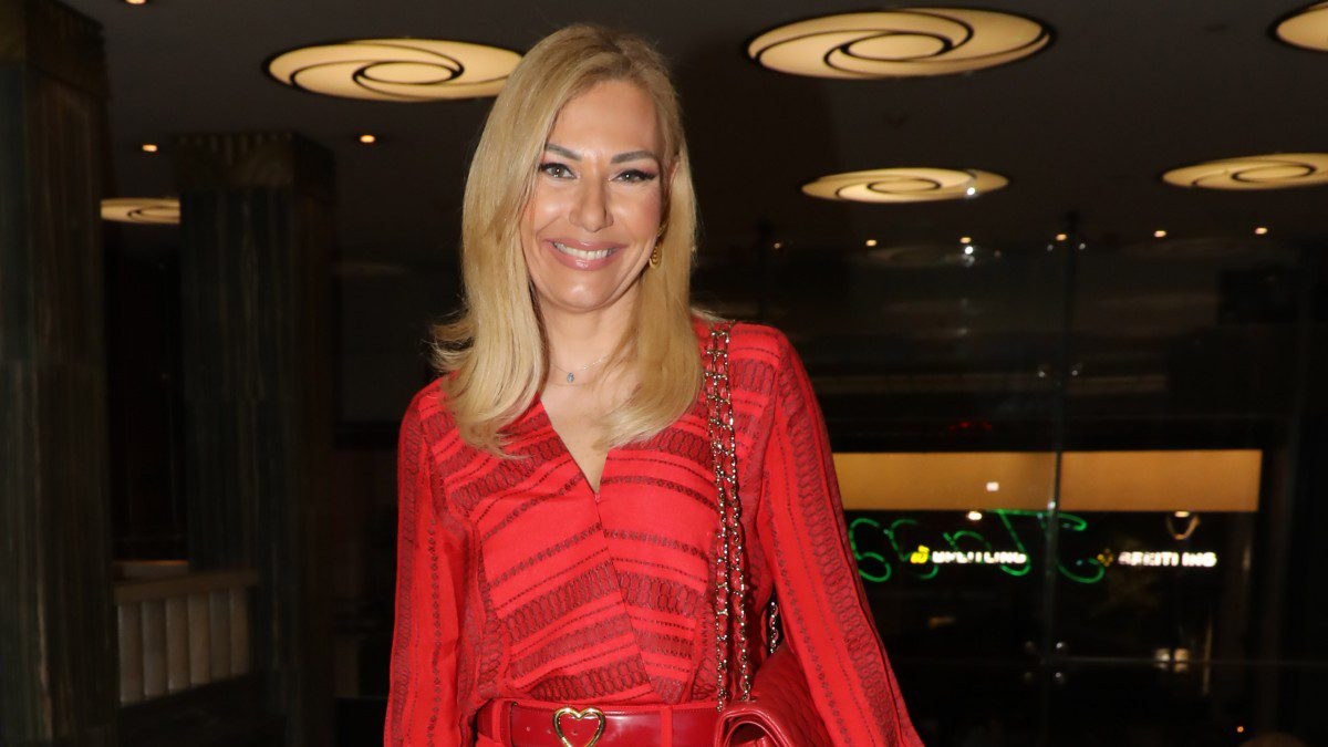 Η Τίνα Μεσσαροπούλου σε δημόσια έξοδό της