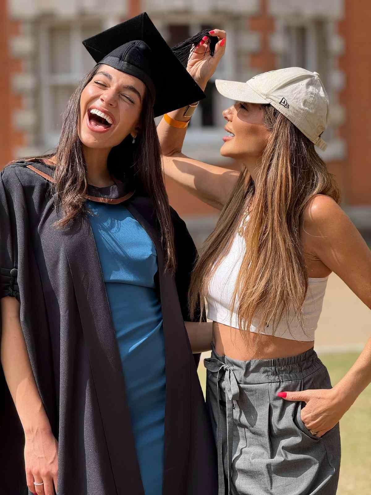 Η Δέσποινα Βανδή με τη Μελίνα Νικολαΐδη