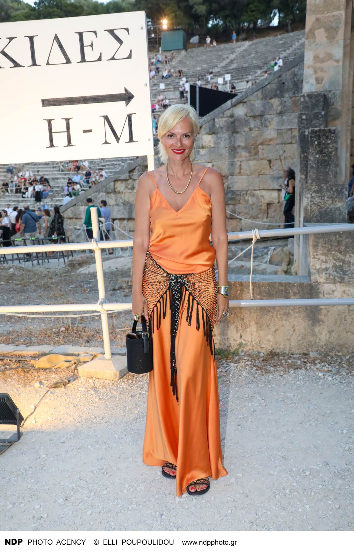 Το κόλπο στο styling της Έλενας Χριστοπούλου