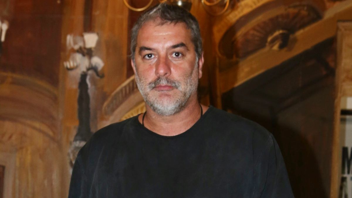 Ο Βασίλης Μπισμπίκης σε δημόσια έξοδό του