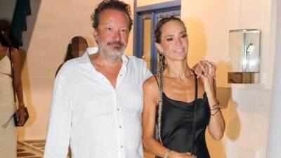 Ο Διονύσης Παναγιωτάκης κα η Νικολέττα Καρρά στη Μύκονο