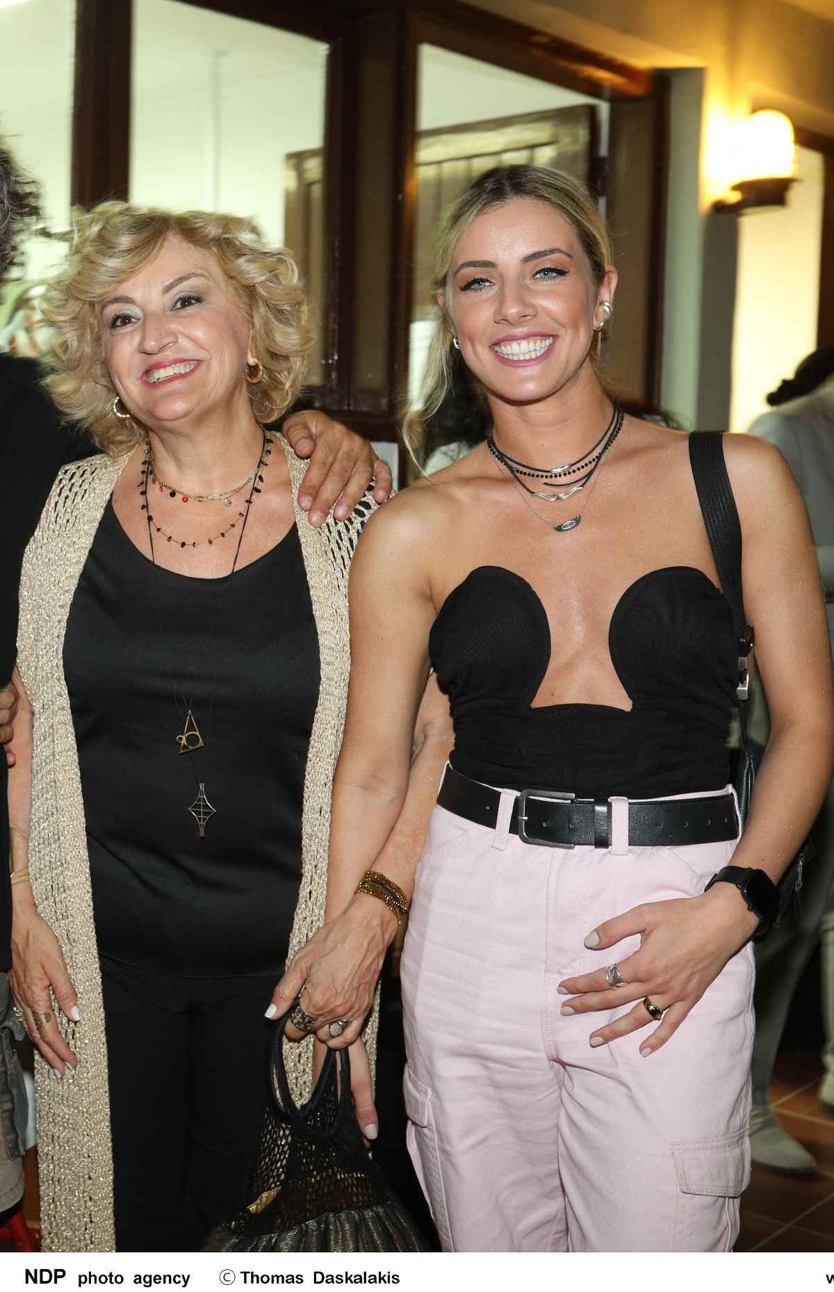 Η Υρώ Μανέ και η κόρη της, Φαίδρα