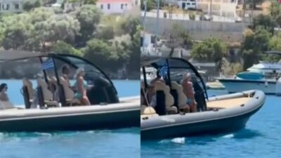 Η Ελένη Μενεγάκη με τον Ματέο Παντζόπουλο στο σκάφος τους στο Ιόνιο
