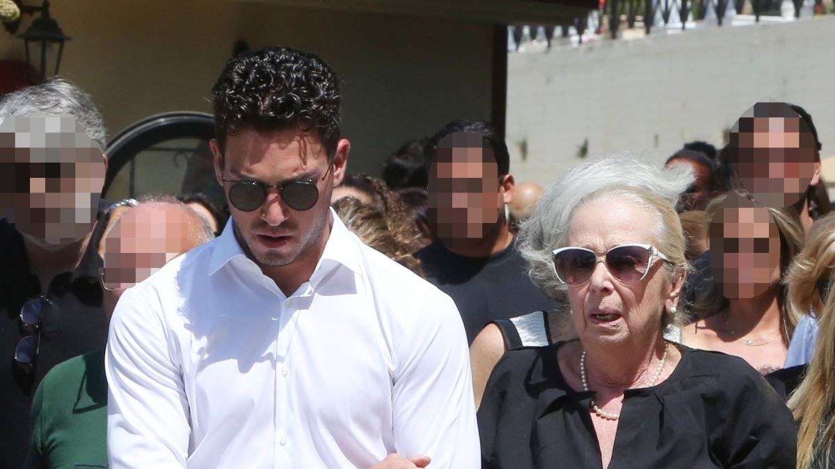 Η μητέρα της Αλεξάνδρας Νικολαΐδου και ο εγγονός της