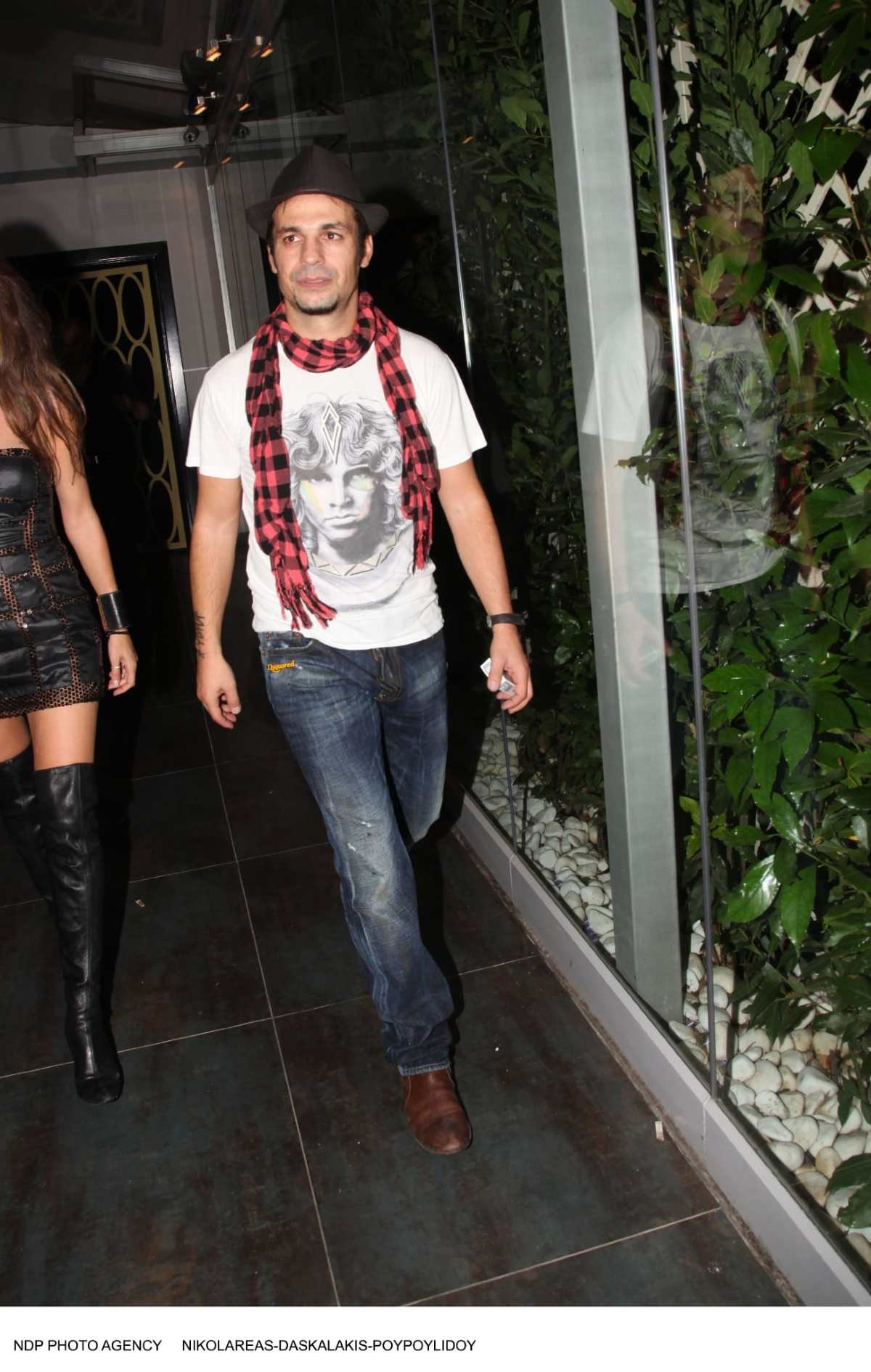 Ο Ντέμης Νικολαΐδης το 2009 στο Opening café-restaurant "Hotel
