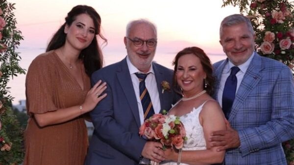 Ο Γιώργος Πατούλης και η Νάνσυ Κοιλού στον γάμο των νονών του γιου τους