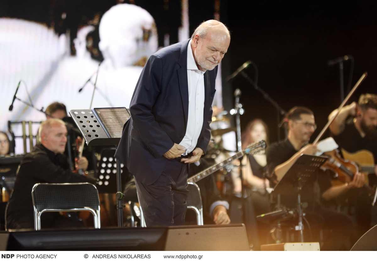 Λαμπερή βραδιά με επώνυμους στη συναυλία για τον Γρηγόρη Μπιθικώτση στο Καλλιμάρμαρο