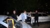 «Όλα κερασμένα από τον Μάκη που κέρδισε το Eurojackpot» - Τι έγινε το περασμένο Σάββατο σε τρία καταστήματα στην πλατεία Καρύτση και την πλατεία Μαβίλη (vid)