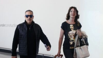 Ο Νότης Σφακιανάκης και η σύζυγός του