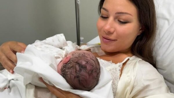 Η Σιμώνη Χριστοδούλου στο Instagram μαζί με το μωρό της
