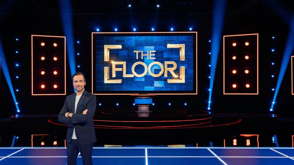 The floor ΣΚΑΪ
