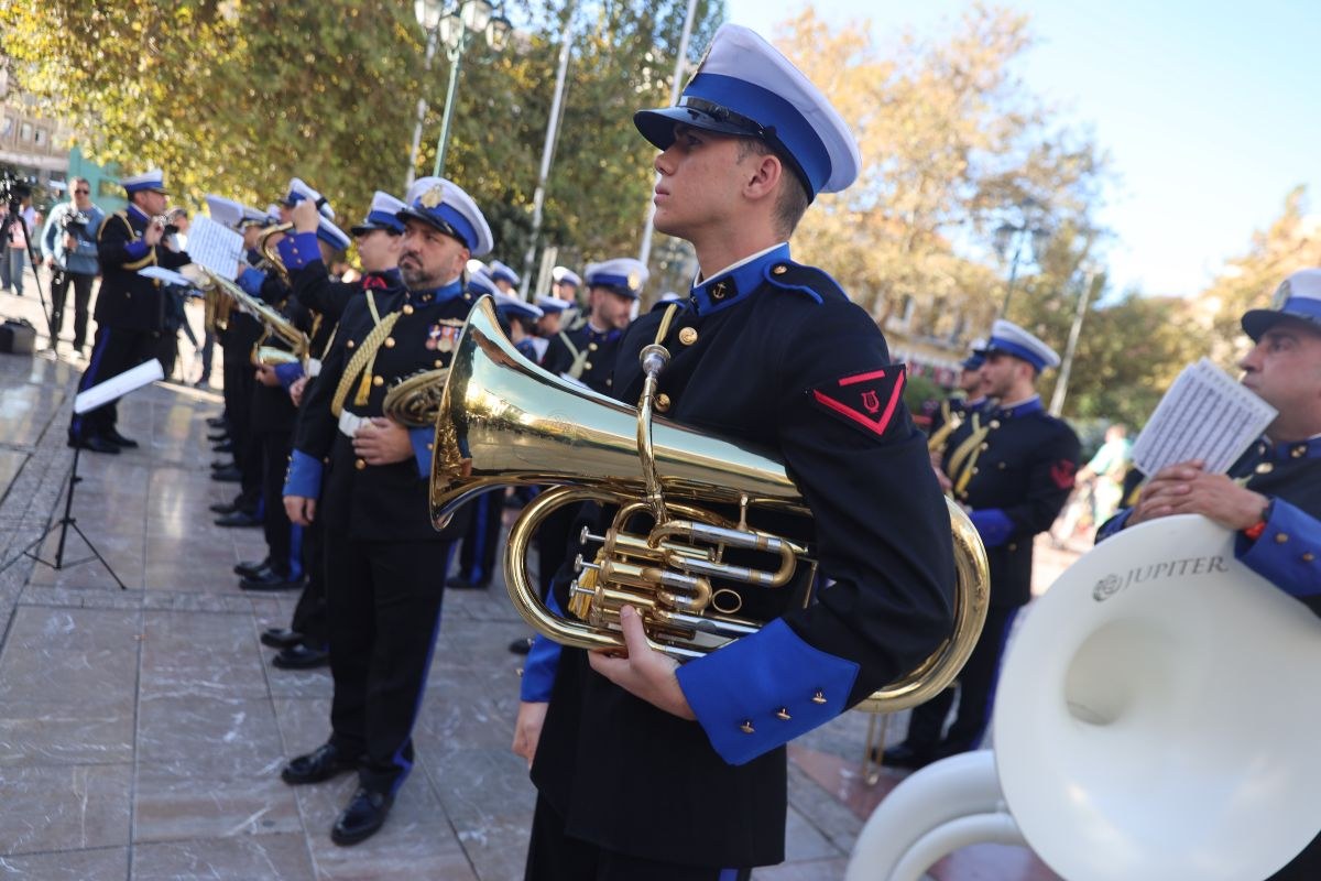 Λαϊκό προσκήνυμα για τον Διονύση Σαββόπουλο
